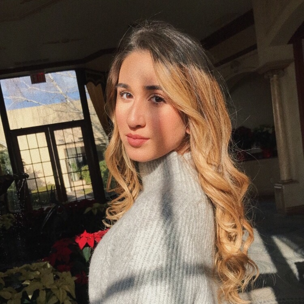 Meet your Posher, Olivia